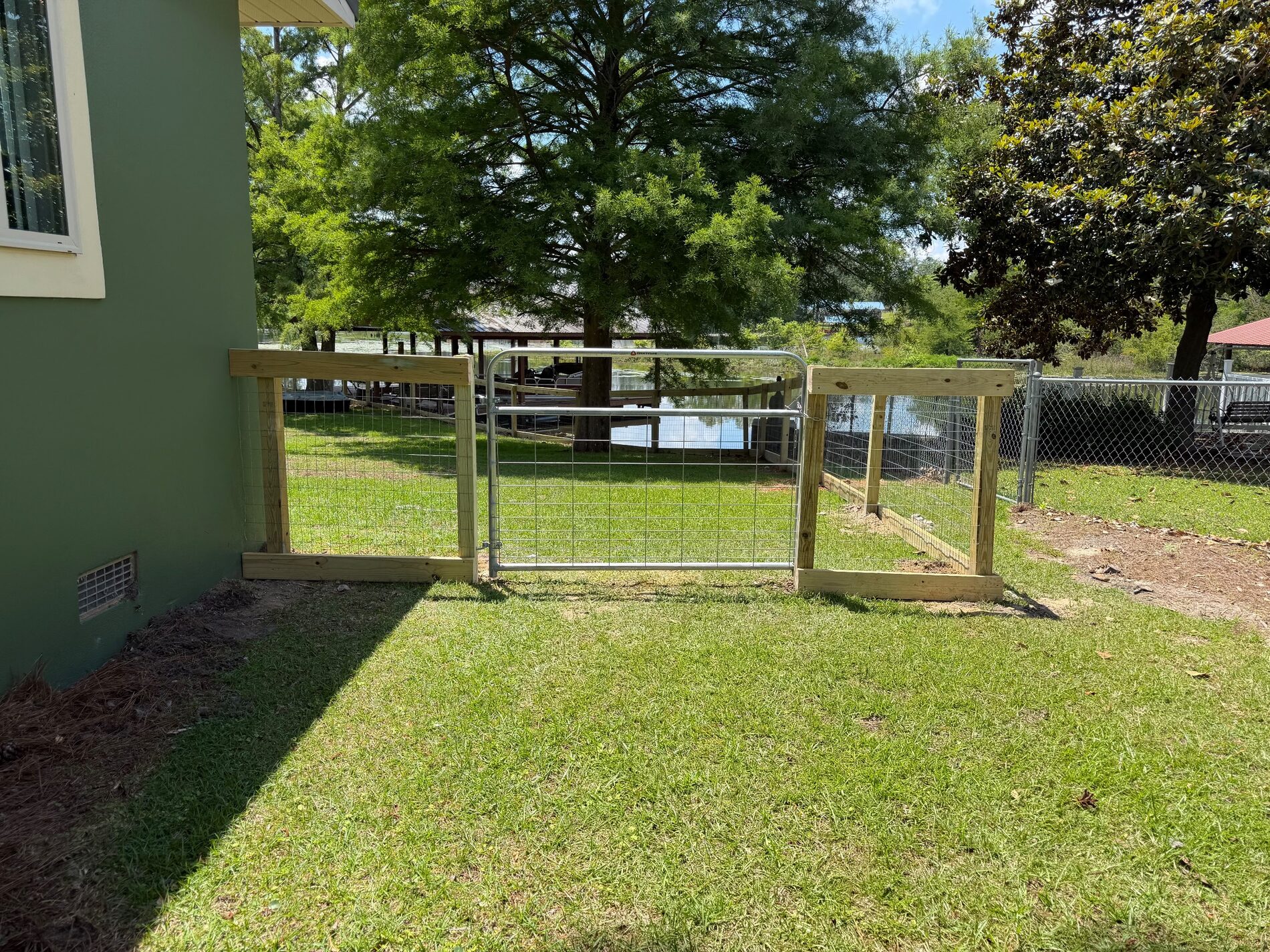 Backyard perimeter fencing